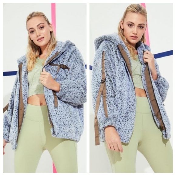 SOLD Jayley Faux Fur Teddy Jacket NWOT one size - Picture 2 of 11